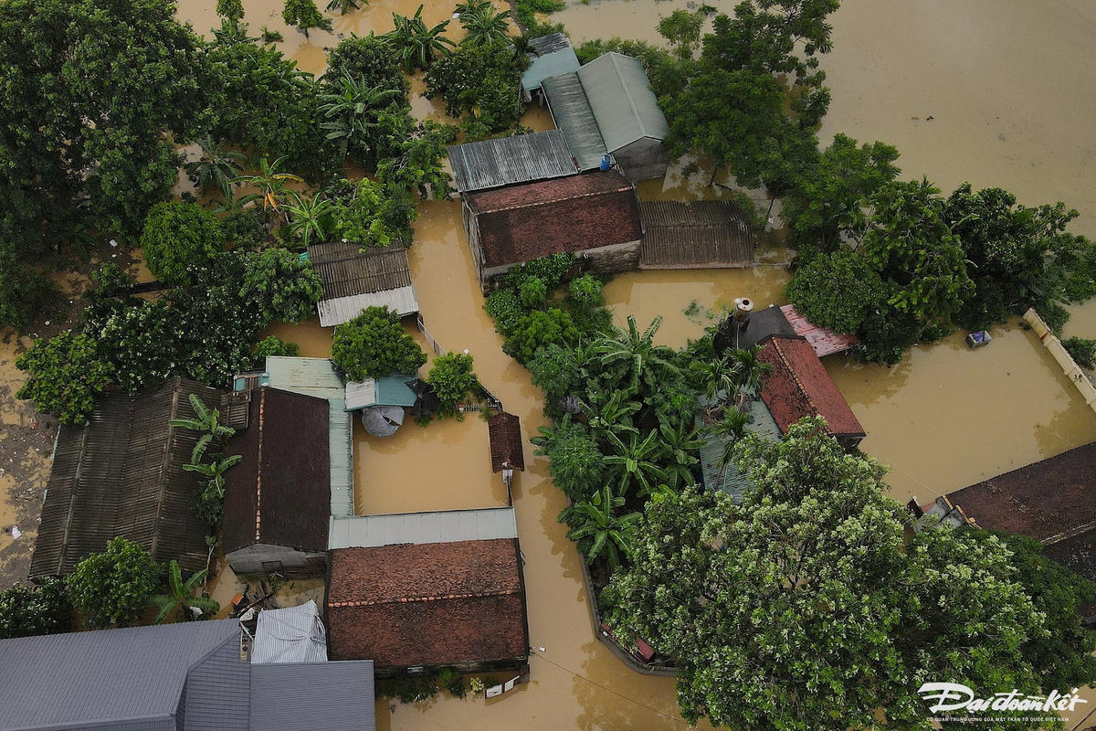 ngap_ung_o_ngoai_thanh_ha_noi-le-khanh3(1).jpg