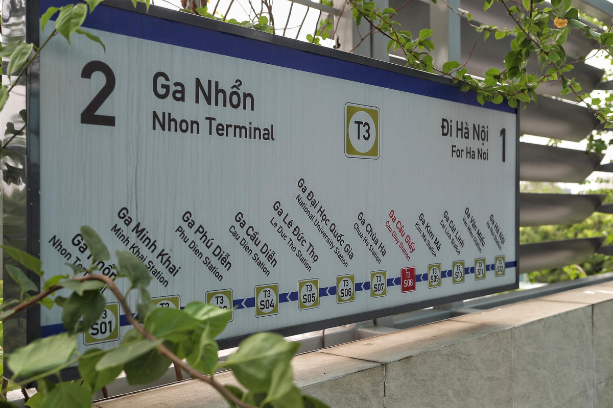 Các biển chỉ dẫn đã hoàn thành việc lắp đặt.