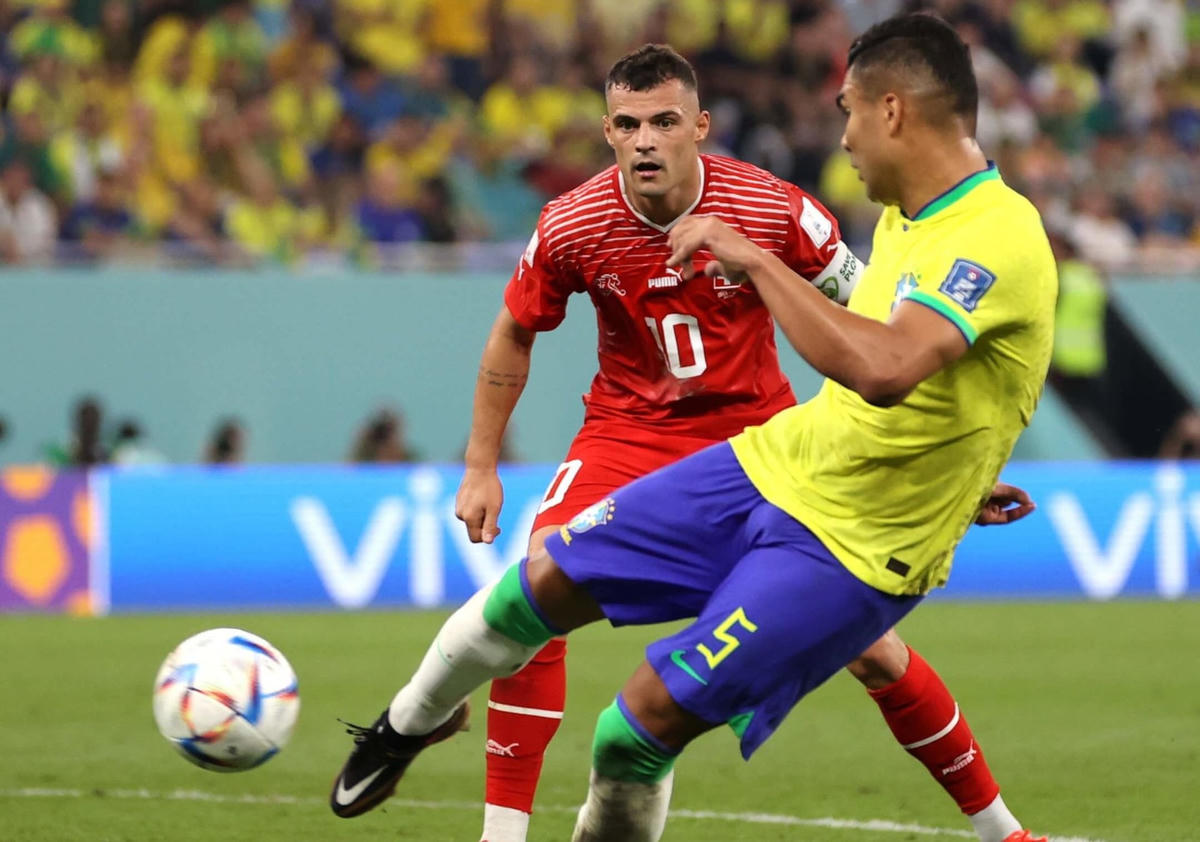 Casemiro hóa người hùng với siêu phẩm cháy lưới Thụy Sỹ.