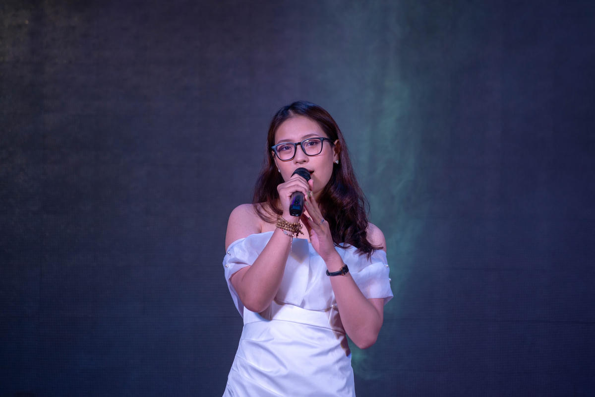 Tiết mục hát.