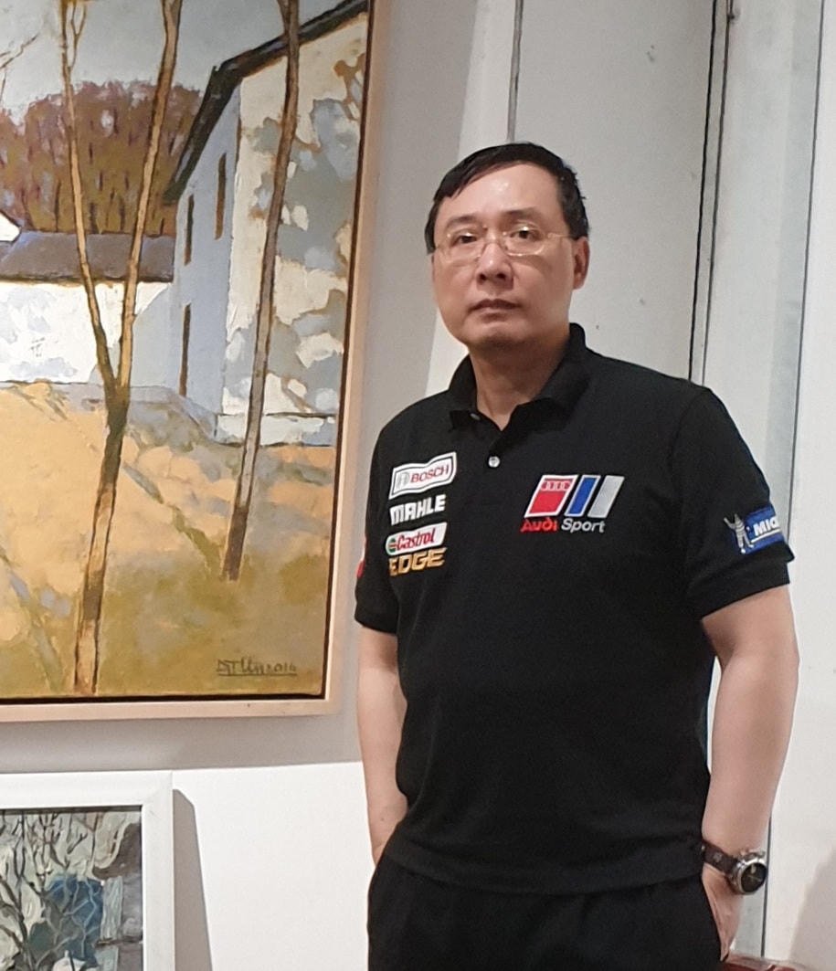 Nhà sưu tập Hoàng Anh Tuấn.  