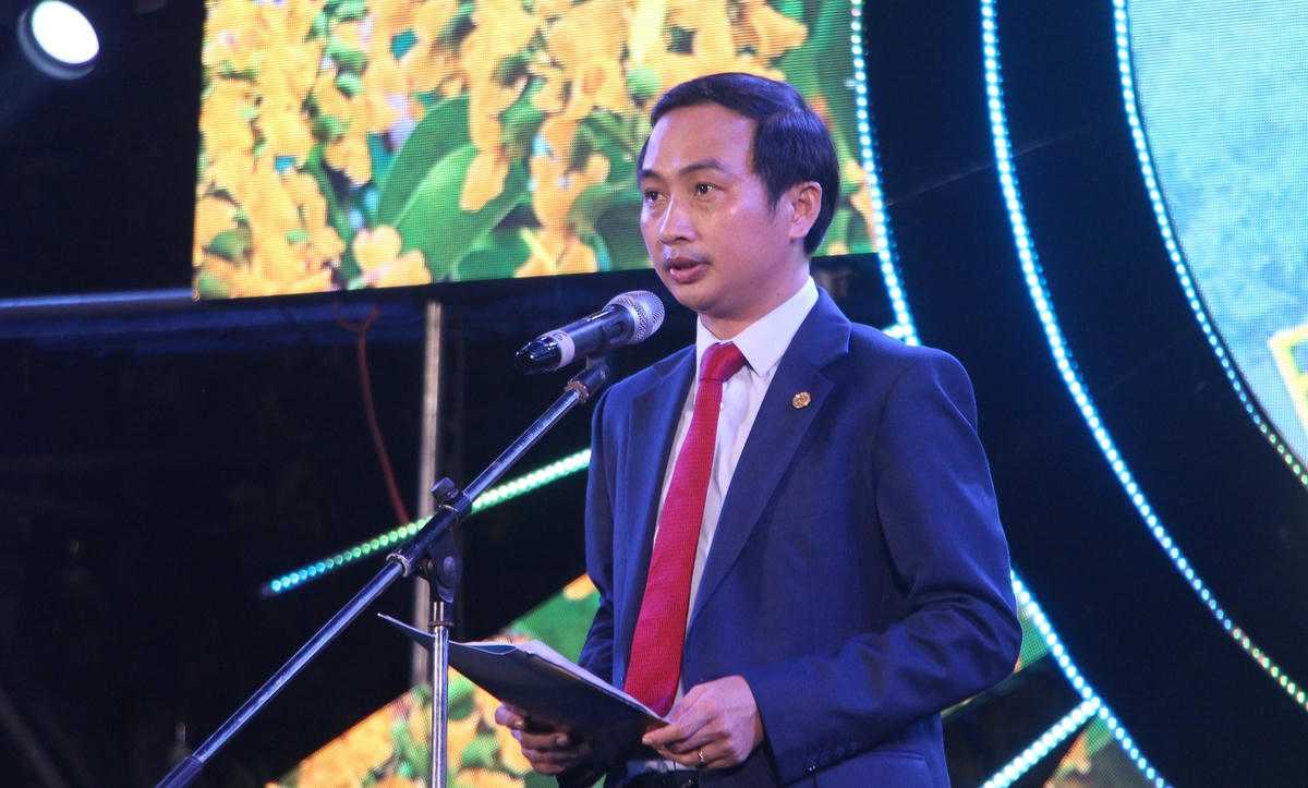 Ông Nguyễn Hồng Lai, Phó Chủ tịch UBND TP Tam Kỳ phát biểu khai mạc Lễ hội.