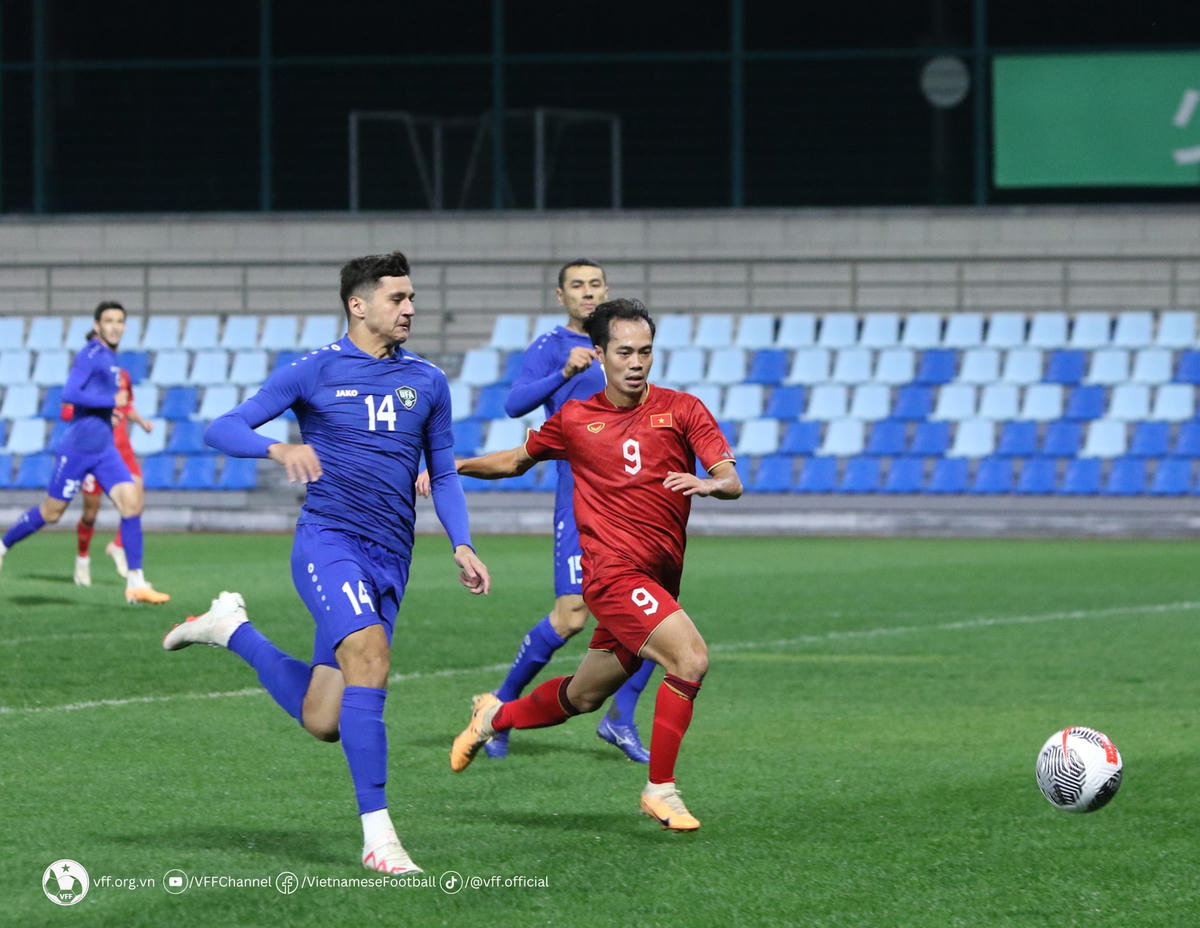 Các cầu thủ cần phải tiếp tục nỗ lực nhiều hơn nữa, bởi đội tuyển Hàn Quốc mạnh hơn các đối thủ giao hữu trước rất nhiều. Ảnh: VFF.