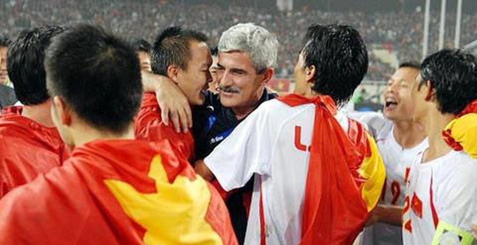 HLV Henrique Calisto sẽ gặp lại và dẫn dắt nhiều học trò đã cùng ông gặt hái những vinh quang