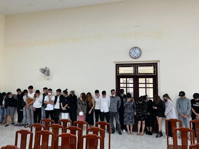 25 nam, nữ dương tính với ma tuý.