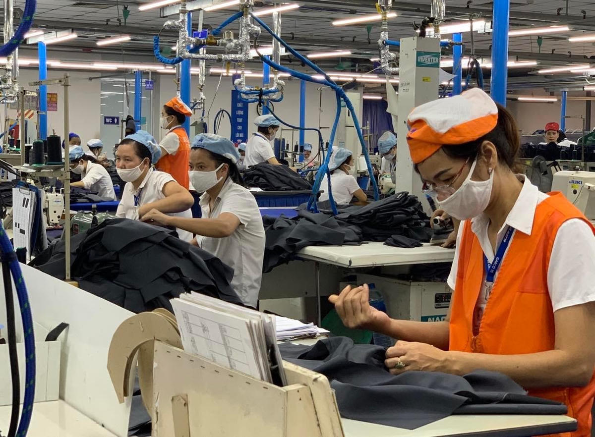 Lương đủ sống là giải pháp để nâng chất lượng cuộc sống cho người lao động. Ảnh: Thu Hằng.