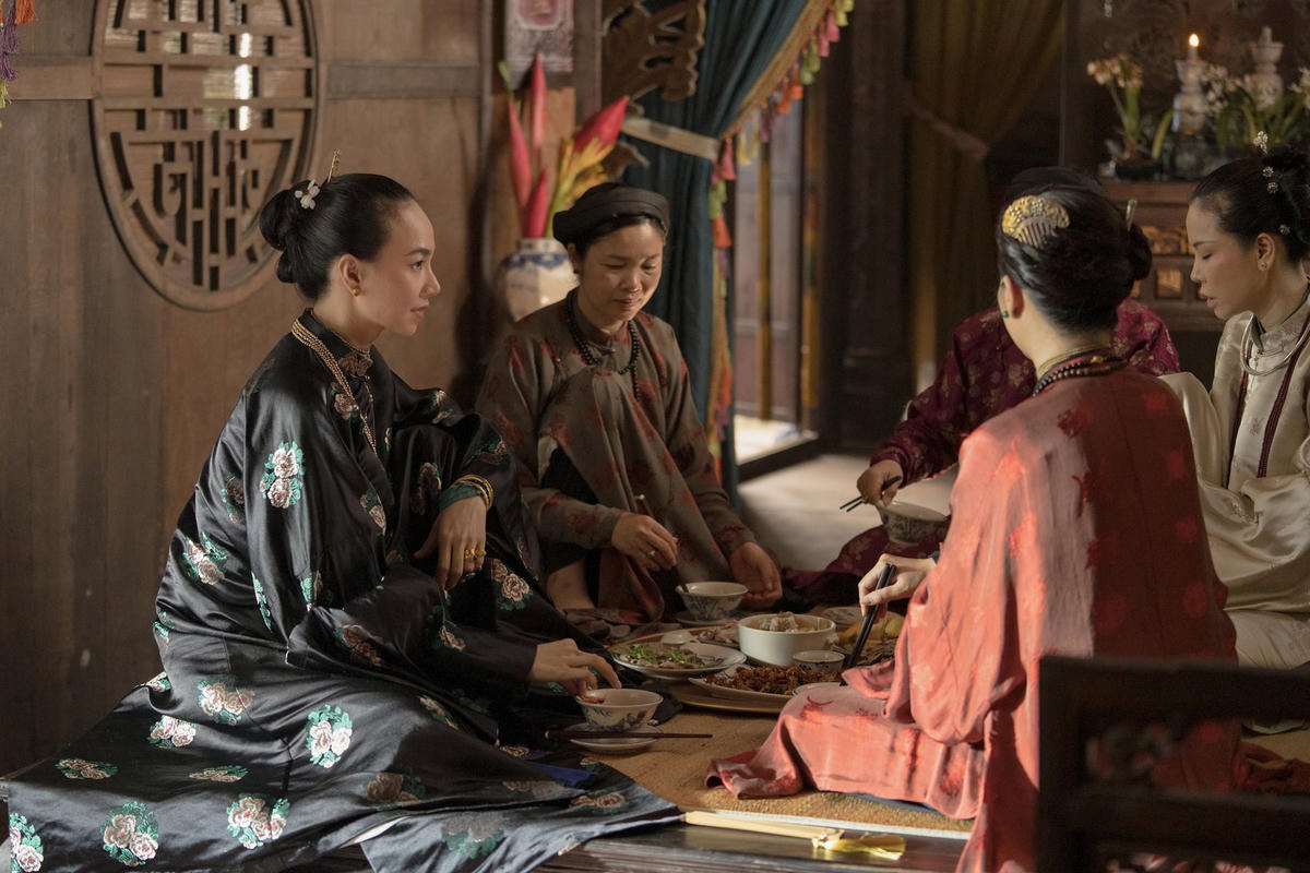 trang-phuc-nu-gioi-trong-phim-nguoi-vo-cuoi-cung-duoc-quan-tam-nhieu-hon-ca.-anh-nsx-cung-cap.jpg