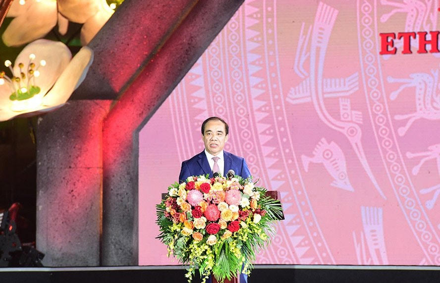 Đồng chí Bí thư Tỉnh ủy Chẩu Văn Lâm phát biểu tại buổi lễ.