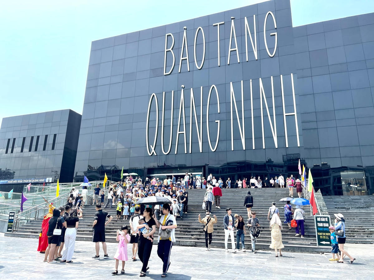 Bảo tàng Quảng Ninh đã đón khoảng 30.966 lượt khách trong 4 ngày nghỉ lễ (từ 29/4 - 2/5).