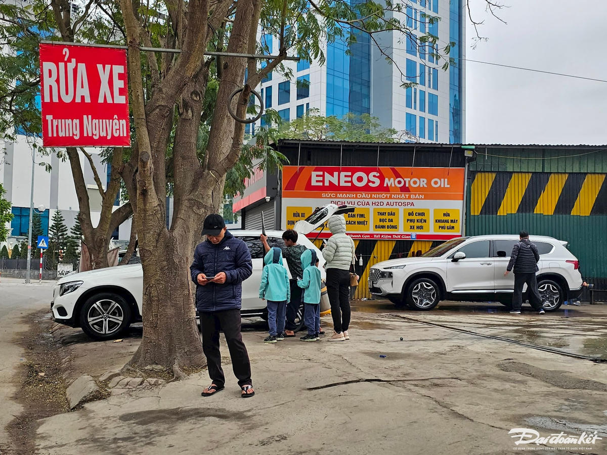 W_rua_xe-le-khanh11.jpg