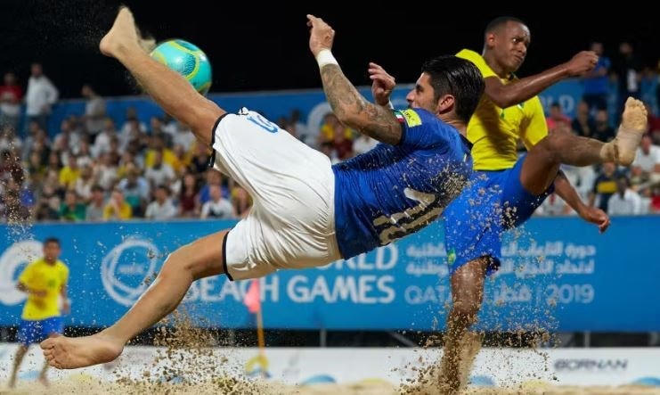 Môn bóng đá tranh tài tại Đại hội Thể thao Bãi biển Thế giới ở Doha năm 2019. (Nguồn: Getty Images).