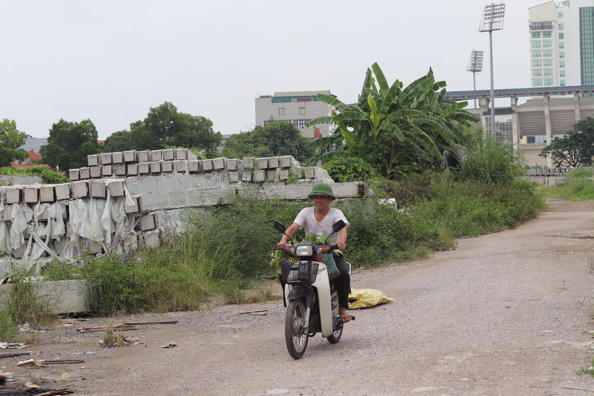 Sở Văn hóa - Thể thao tỉnh Ninh Bình đã gửi tờ trình đề nghị UBND tỉnh bố trí nguồn vốn trả cho nhà thầu thi công. Đồng thời, đơn vị này cũng tham mưu cho UBND tỉnh thực hiện việc giải phóng dự án sau 22 năm triển khai. Đến hiện tại, người dân vẫn đang mong chờ quyết định chính thức của UBND tỉnh Ninh Bình.