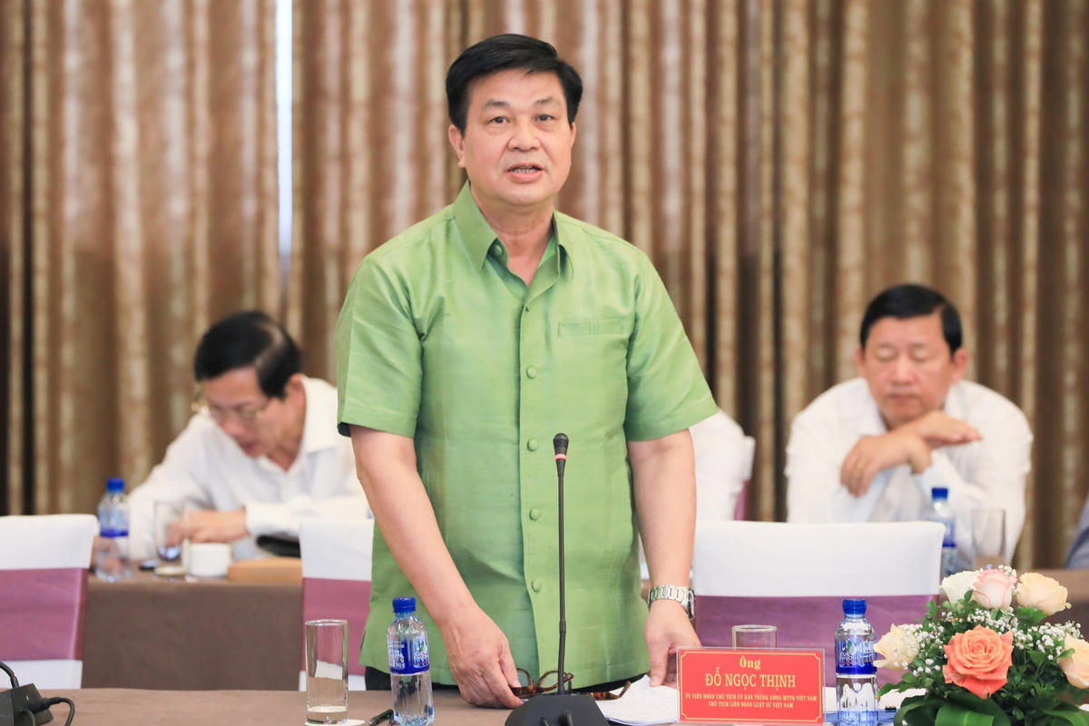 Ông Đỗ Ngọc Thịnh, Chủ tịch Liên đoàn Luật sư Việt Nam phát biểu tại Hội nghị.