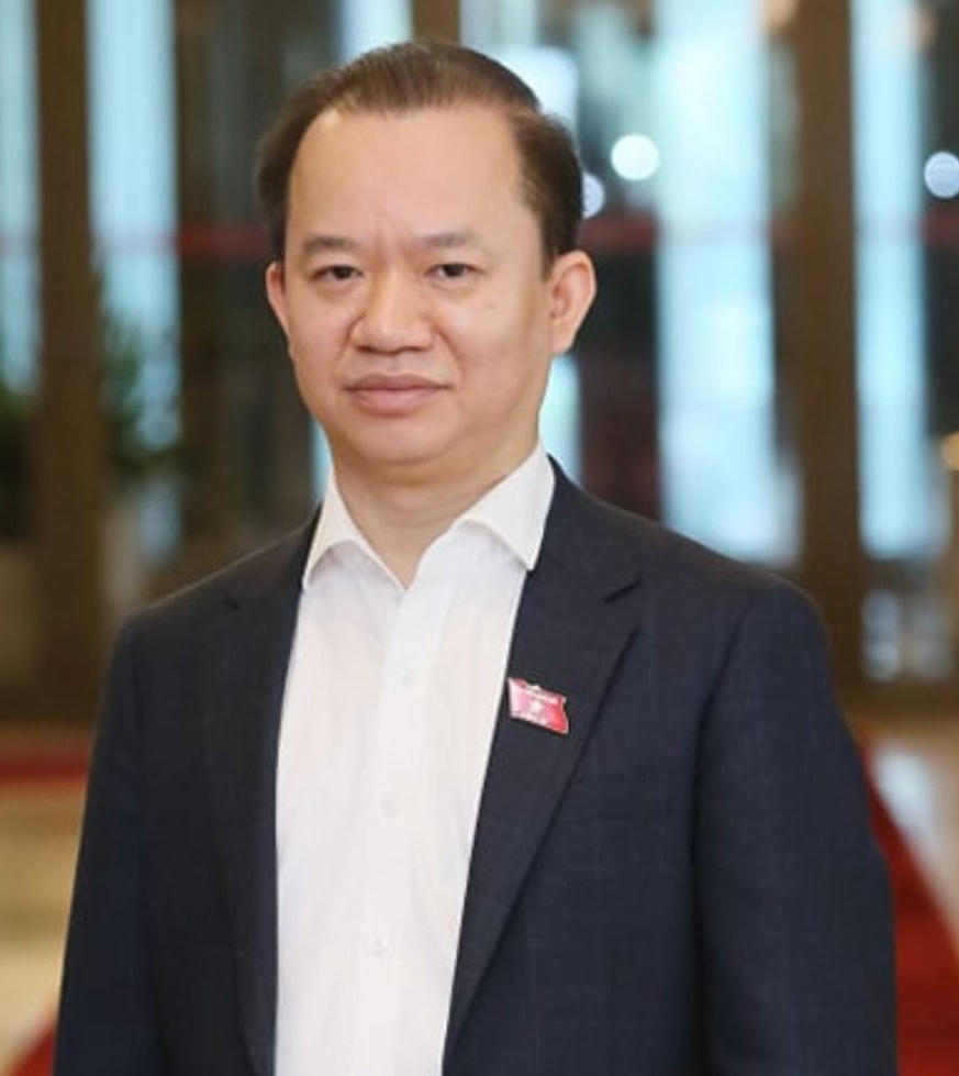 PGS.TS Bùi Hoài Sơn.  