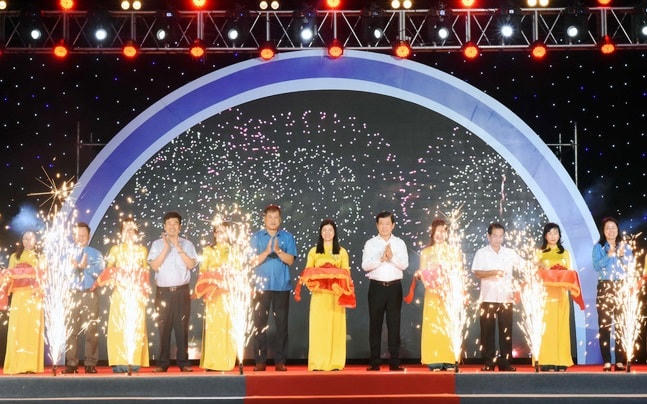 Chợ Tết Công đoàn năm 2023 tại Đồng Nai khai mạc tối 6/1. Ảnh: CTV.