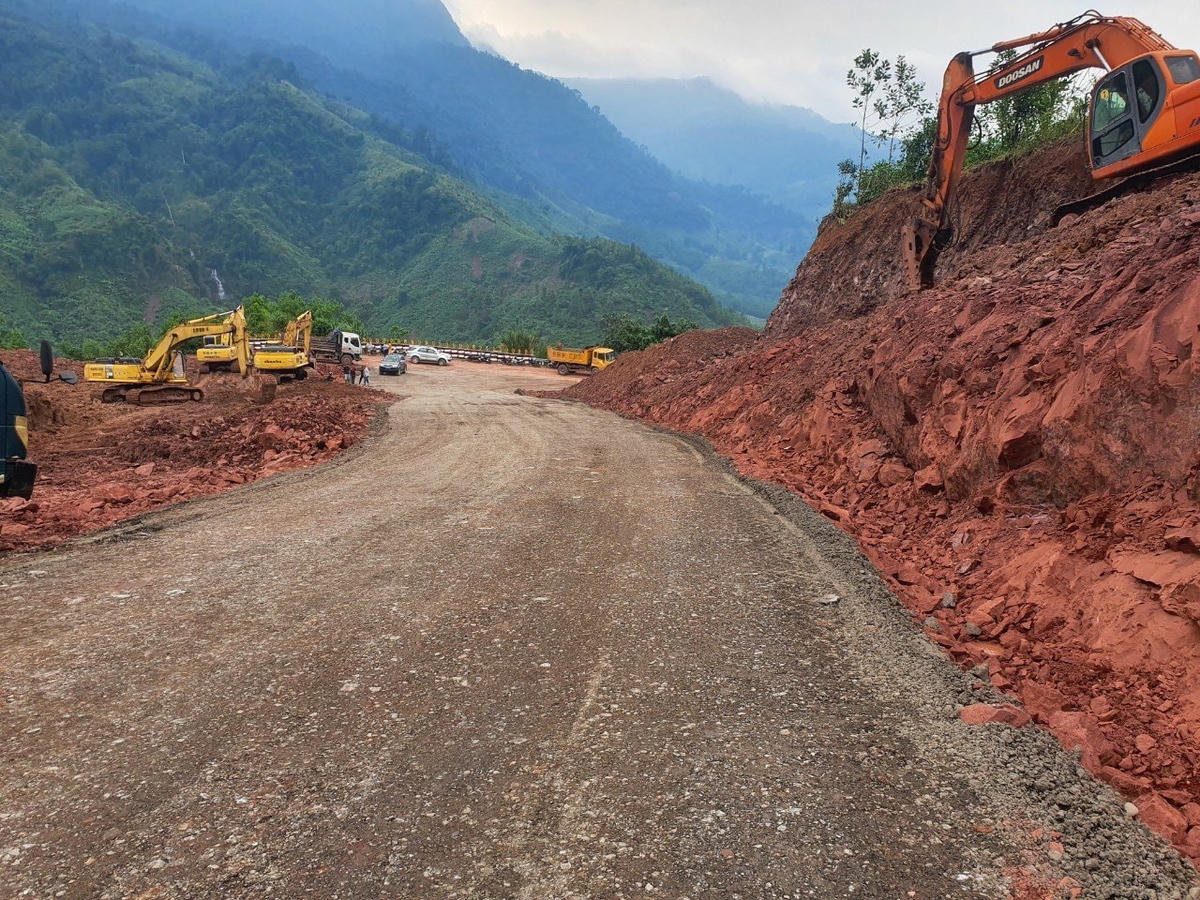 Quảng Trị: Giao thông trên QL 15D được kết nối trở lại