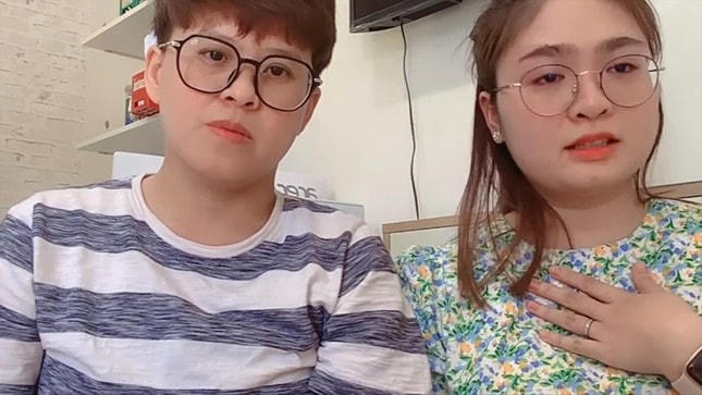 Thiện Nhân kể trên sóng livestream cô và người yêu đang sống chung với nhau.