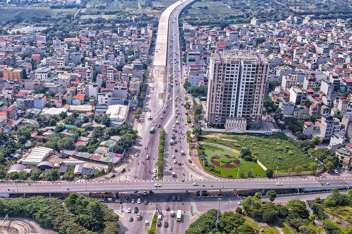 Hình ảnh nút giao Cổ Linh hướng về nội đô đang lên phương án xây dựng hầm chui.