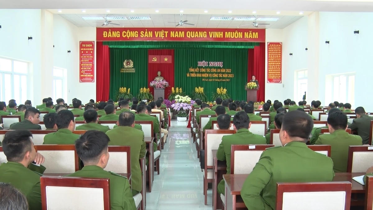 Toàn cảnh Hội nghị.