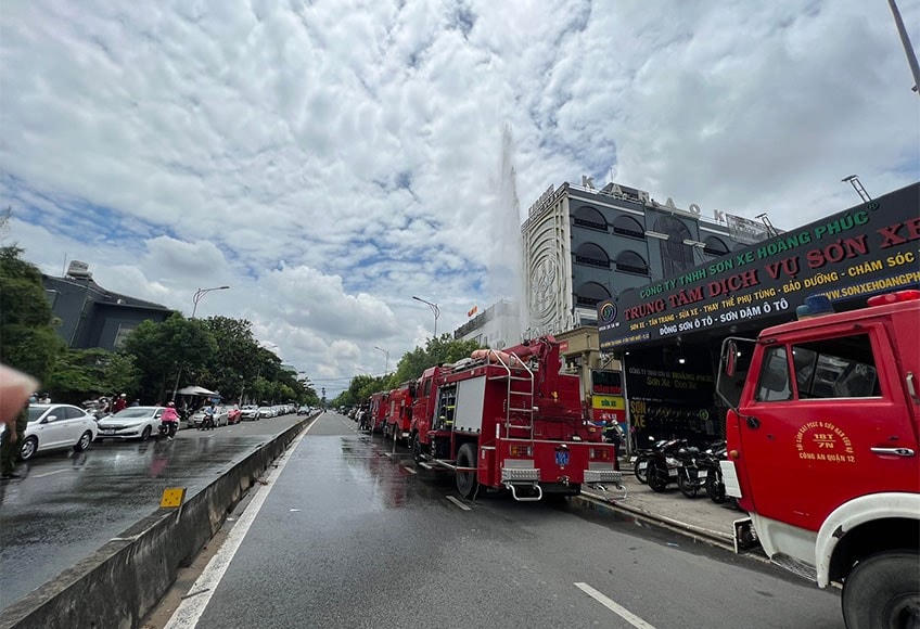 Lực lượng phòng cháy chữa cháy tham gia tại buổi diễn tập.