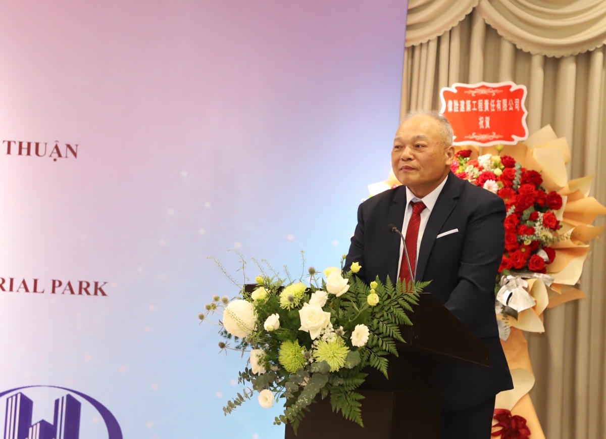 Chủ tịch Tập đoàn JiaWei Huang Qingsen (Hoàng Thanh Sâm) phát biểu tại lễ ký.