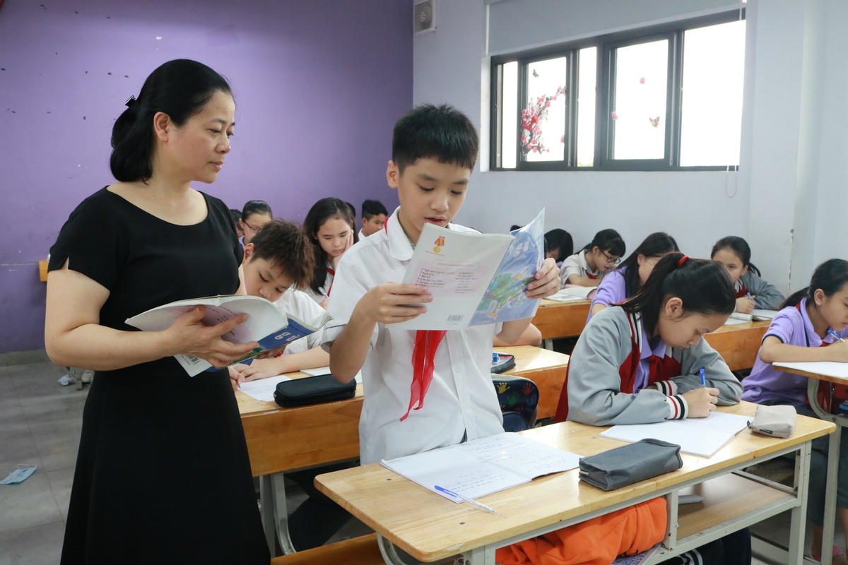 Một tiết học của cô và trò Trường THCS Nhật Tân (Hà Nội).