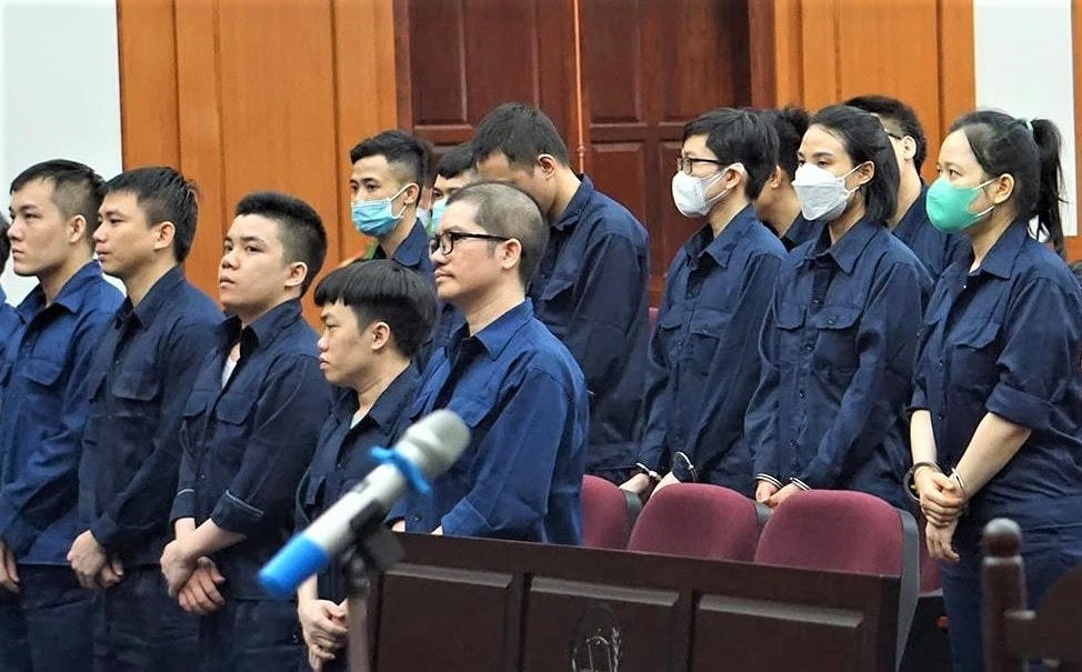 Các bị cáo tại tòa phúc thẩm.