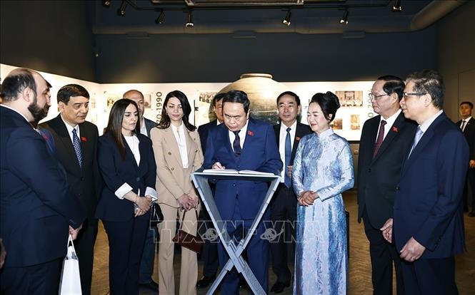 Chủ tịch Quốc hội Trần Thanh Mẫn dự Tọa đàm doanh nghiệp Việt Nam - Armenia- Ảnh 7. Chủ tịch Quốc hội Trần Thanh Mẫn dự Tọa đàm doanh nghiệp Việt Nam - Armenia- Ảnh 7.