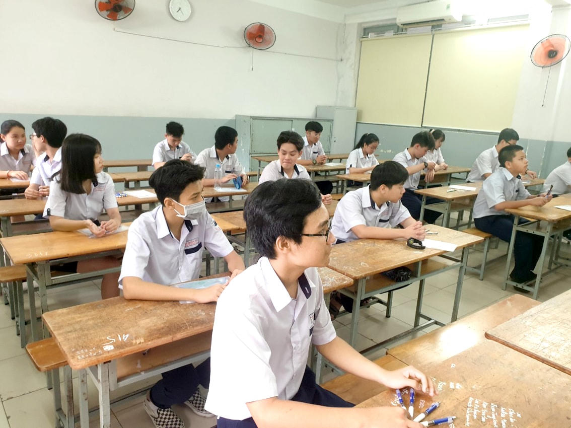 Thí sinh dự tuyển vào lớp 10 tại TP HCM.