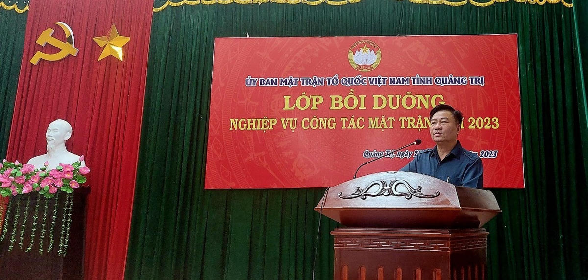 Ông Đào Mạnh Hùng phát biểu khai mạc Lớp bồi dưỡng nghiệp vụ.