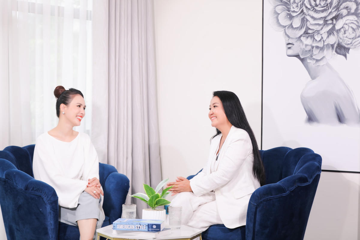 Là khách mời trong "Gõ cửa trái tim", Ngân Quỳnh tiết lộ về quãng thời gian 20 năm đánh mất nụ cười. 