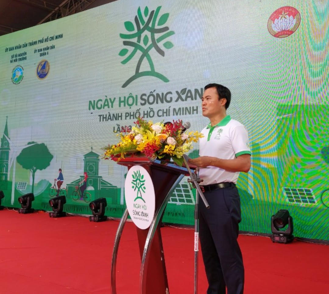 Phó Chủ tịch UBND TP HCM Bùi Xuân Cường phát biểu tại lễ khai mạc. Ảnh: Thanh Tình.
