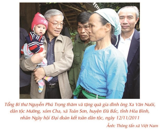 Hình ảnh Tổng Bí thư Nguyễn Phú Trọng tham dự Ngày hội Đại đoàn kết toàn dân tộc với nhân dân trên khắp mọi miền Tổ quốc