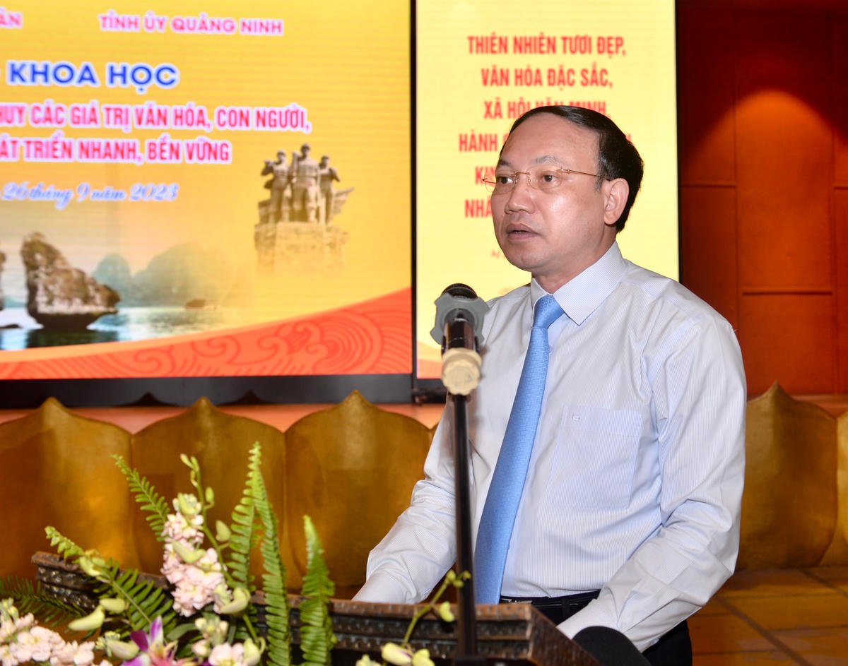 Bí thư Tỉnh ủy Quảng Ninh Nguyễn Xuân Ký nêu bật 6 giá trị cơ bản cấu thành hệ giá trị của tỉnh Quảng Ninh, gồm: Thiên nhiên tươi đẹp - Văn hóa đặc sắc - Xã hội văn minh - Hành chính minh bạch - Kinh tế phát triển - Nhân dân hạnh phúc.