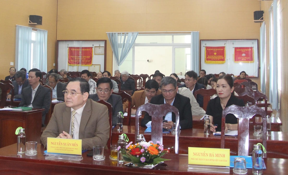 Các đại biểu tham dự hội nghị.