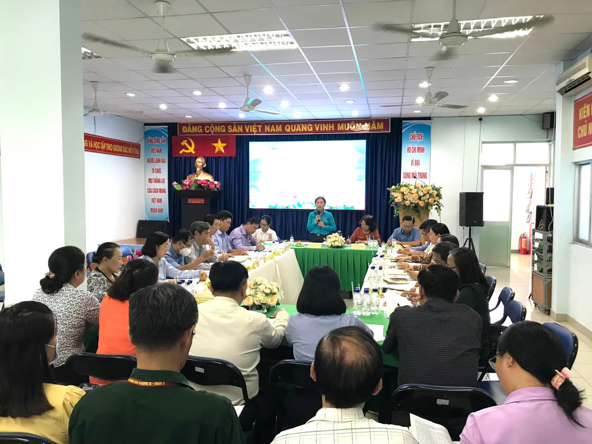 Quảng cảnh buổi làm việc.