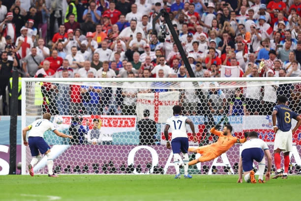 Harry Kane dứt điểm quyết đoán san bằng tỉ số.
