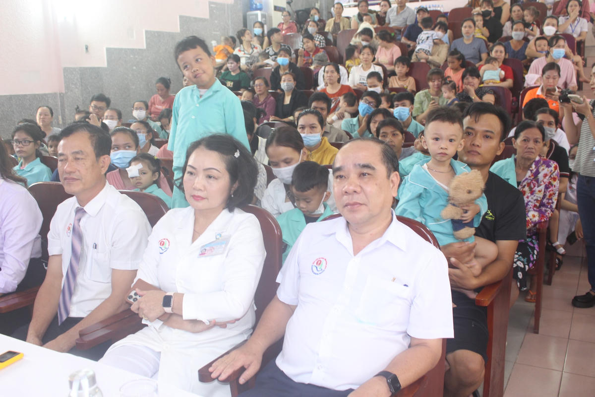 Quang cảnh tết Trung thu tại bệnh viện Đa khoa Khánh Hòa.
