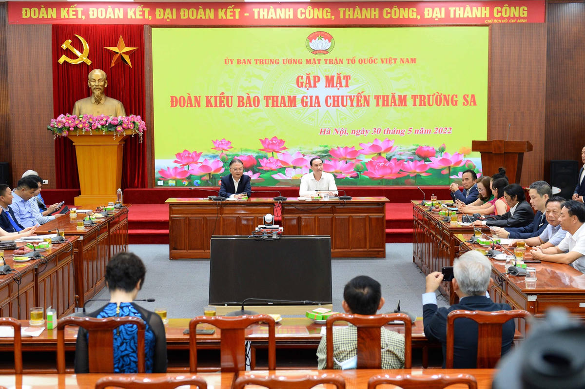 Quang cảnh buổi gặp mặt.