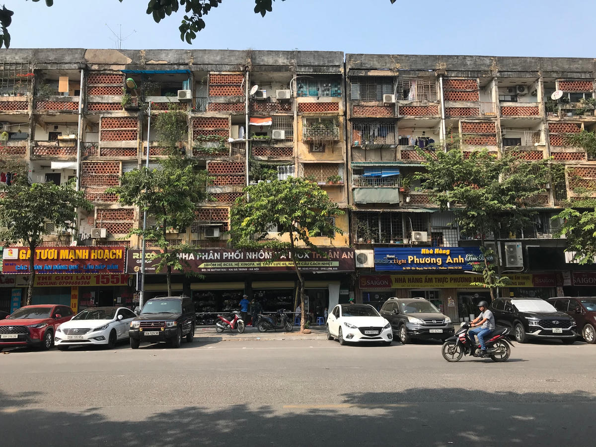 Đến nay, số lượng chung cư cũ được cải tạo, xây dựng lại vẫn rất thấp. Ảnh: Xuân Quang.