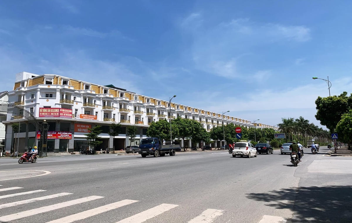 Trục đường Lê Trọng Tấn (Hà Đông).