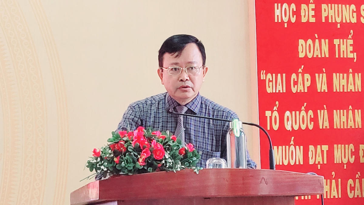 Chủ tịch Uỷ ban MTTQ Việt Nam TP Cần Thơ Nguyễn Trung Nhân phát biểu tại buổi lễ khai mạc.