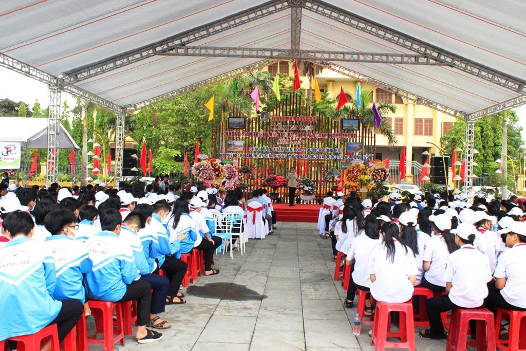 Chương trình khai mạc Triển lãm ảnh "Đồng Hới xưa và nay".