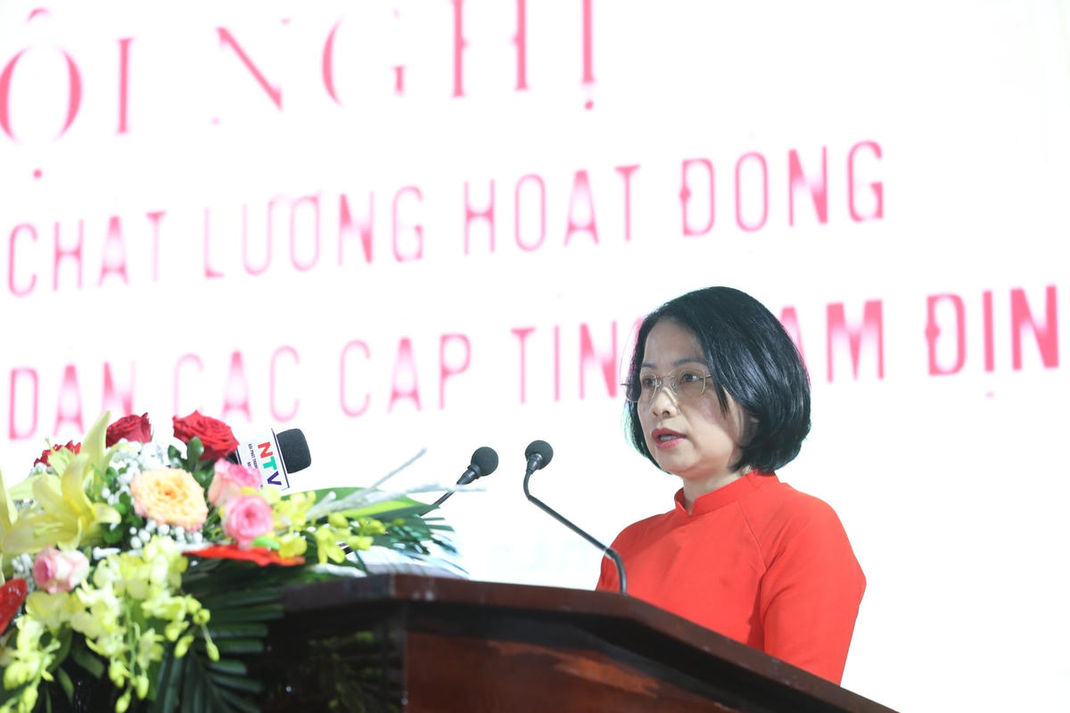 Lãnh đạo Sở Nội vụ Nam Định tham luận tại Hội nghị.