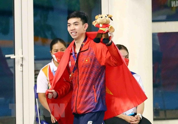 Kình ngư Nguyễn Huy Hoàng giành được 2 tấm HCV ở 2 nội dung bơi tự do nam.