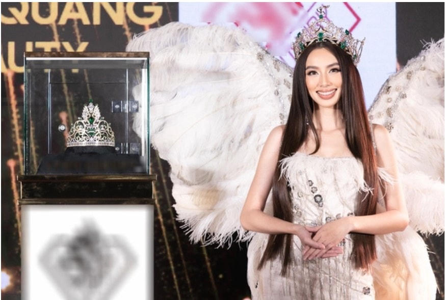 Hoa hậu Nguyễn Thúc Thùy Tiên sẽ trao vương miện cho người đăng quang. Ảnh: BTC. 