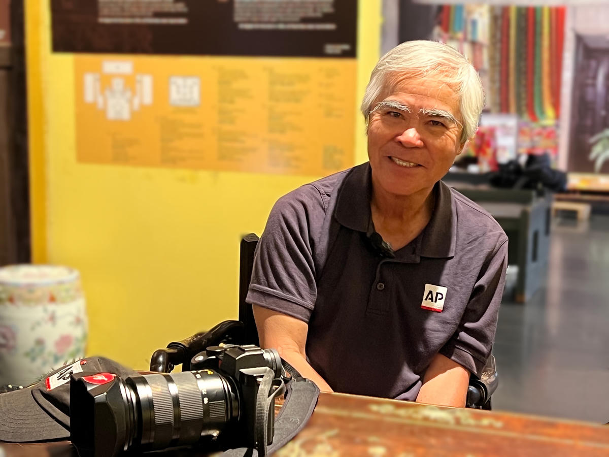 Nhà báo, nhiếp ảnh gia Nick Út.  