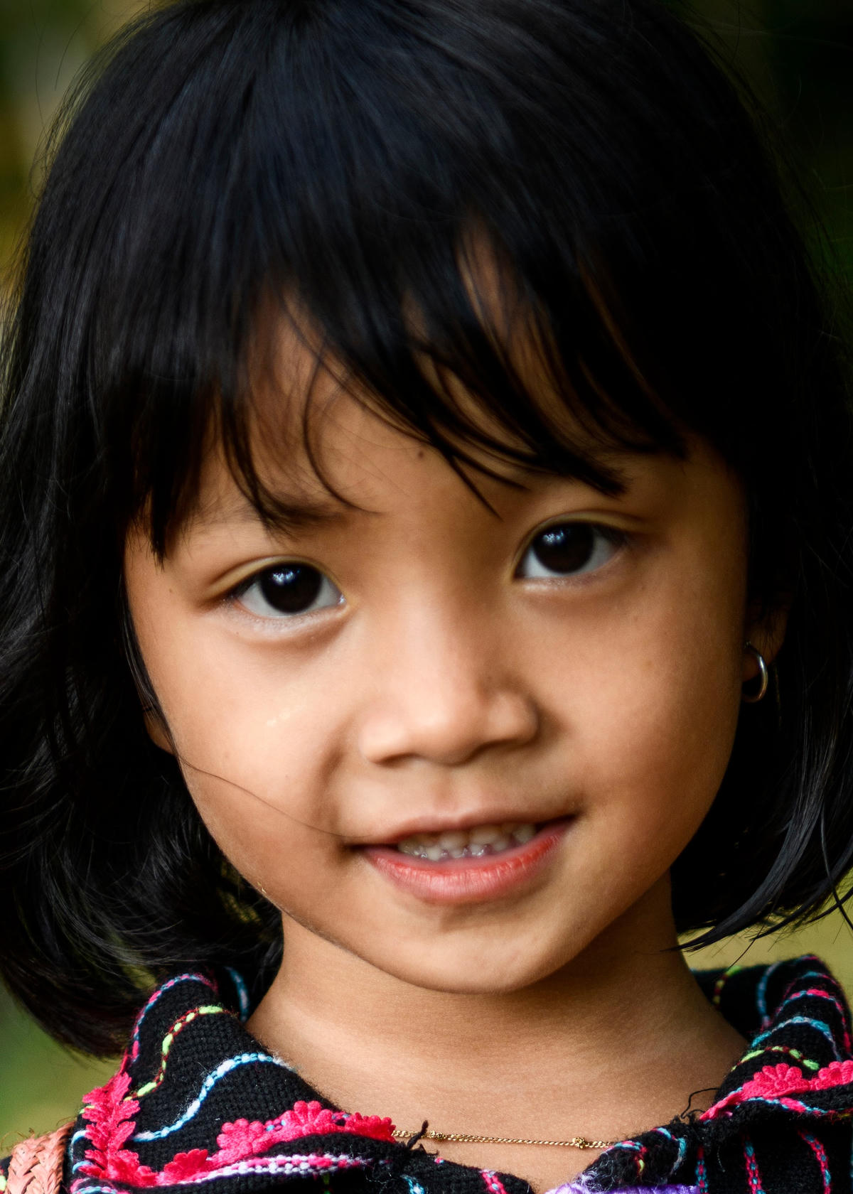 Cô bé Đắk Lắk.