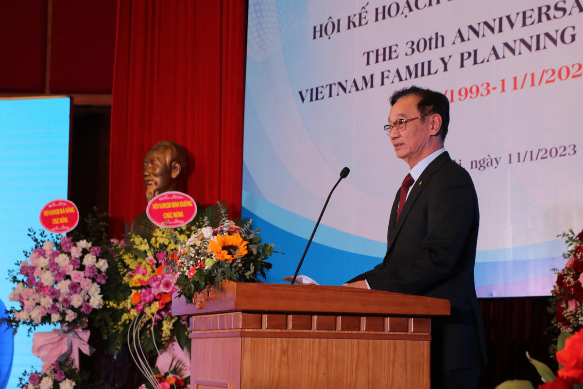 PGS.TS Phạm Bá Nhất - Chủ tịch Hội KHHGĐ Việt Nam phát biểu tại buổi lễ.