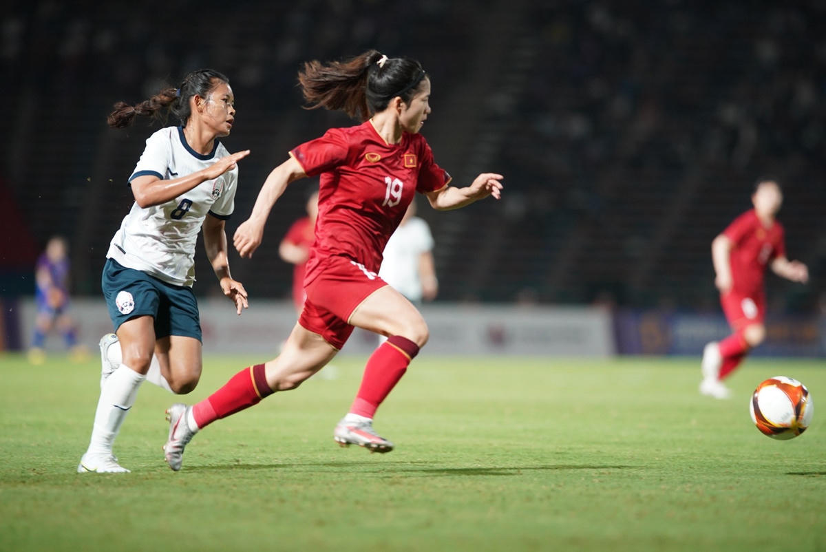 SEA Games 32: Tuyển nữ Việt Nam thắng 4-0 trước Campuchia